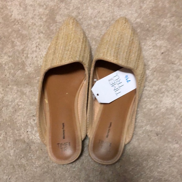 Shoes - Picture 2 of 3